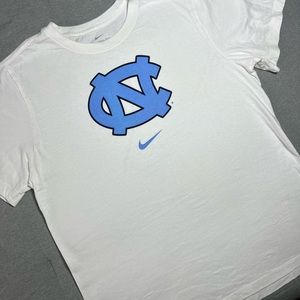 Nike UNC T-Shirt / NEW